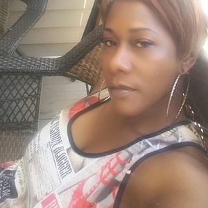 Meet your Posher, Lenise